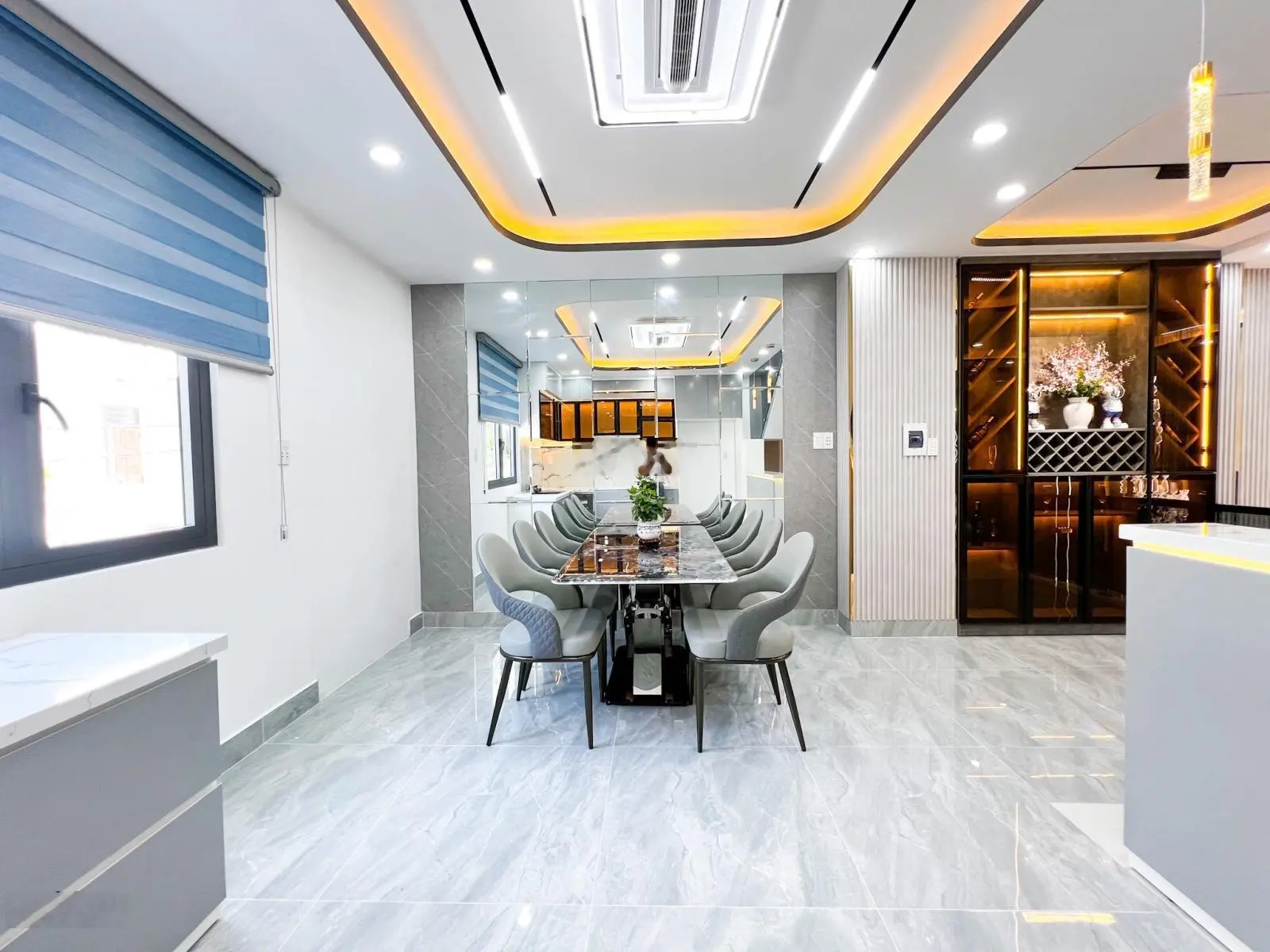 Bán nhà mới full nội thất CN 50,3m2 hoàn công đường xe hơi vào nhà gần quận 7