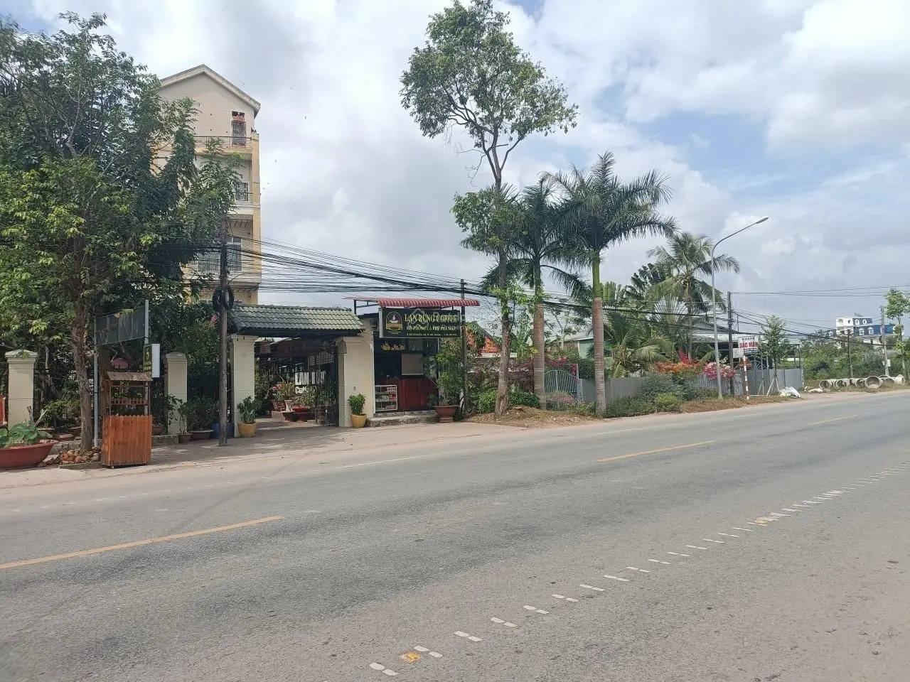 Nền MT Võ Văn Kiệt, 5x40 200m2 Thổ cư 100% 2,4 tỷ. Sổ hồng công chứng ngay