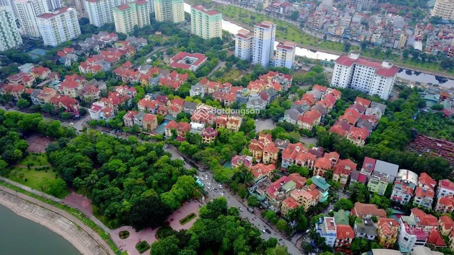 Cần vốn bán gấp BT Bắc Linh Đàm 234m2 giá hiếm 37 tỷ, vị trí đẹp, xây 4 tầng, hoàn thiện đẹp