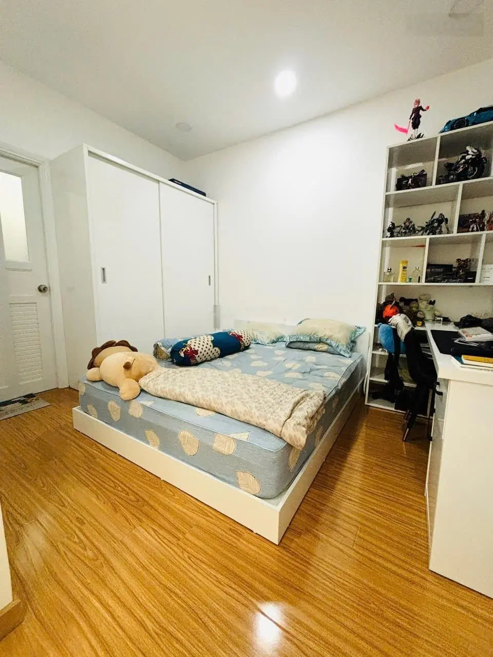 Chị chủ định cư bán gấp nhà 1 trệt 1 lửng mới xây, hoàn công 110m2 (4,5x 25m) nhựa 5m giá 4,6 tỷ