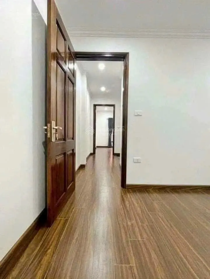 BÁN NHÀ HỮU HOÀ ( Tả Thanh oai) , oto đỗ ngay cạnh DIỆN TÍCH 33m Lô góc . 5 Tầng giá 3.8tỷ có TL.
