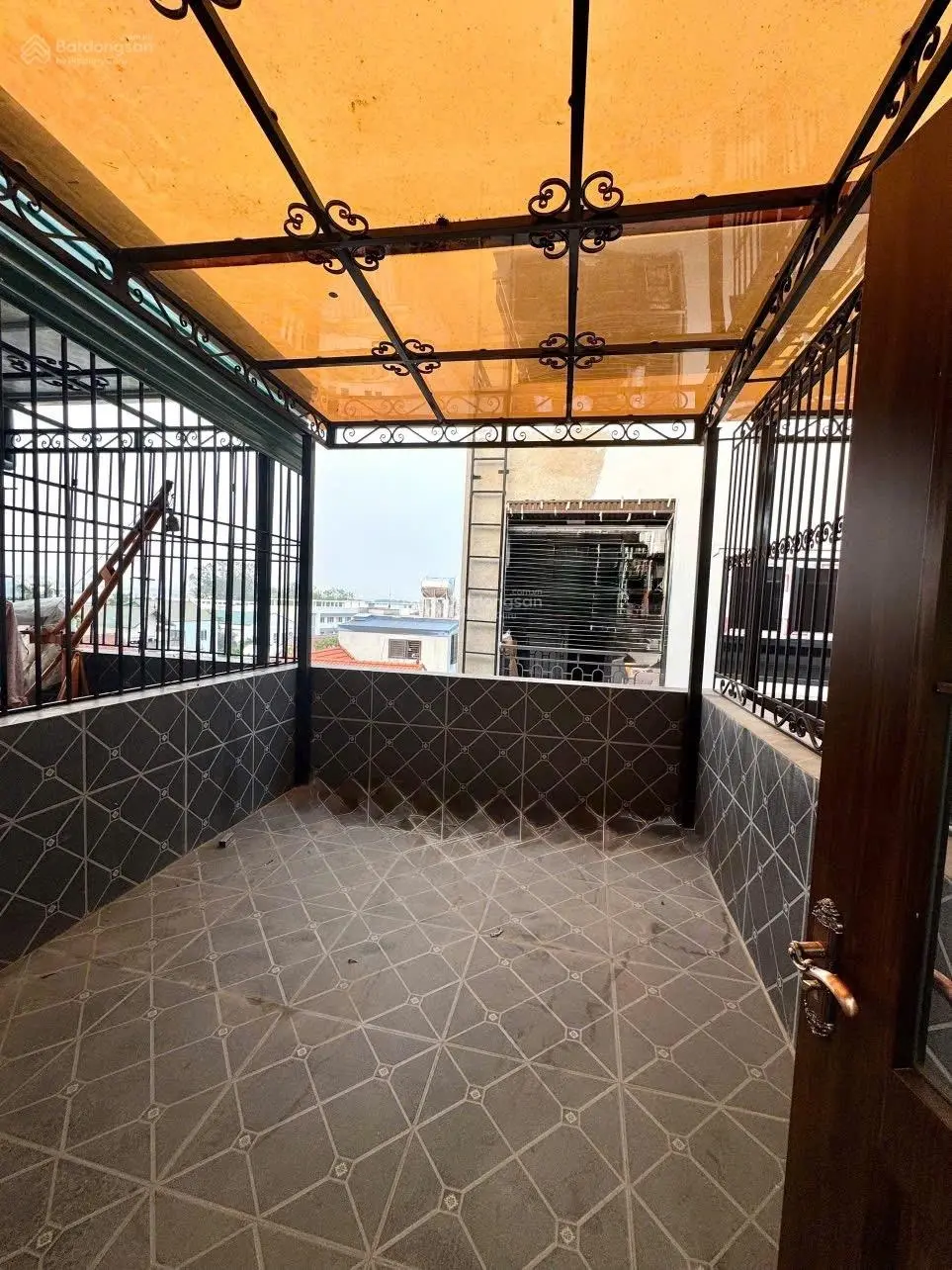 Ông anh nhờ bán nhà 34m2 bát khối, long biên - oto đỗ cửa - vị trí nhà, tương lai phát triển