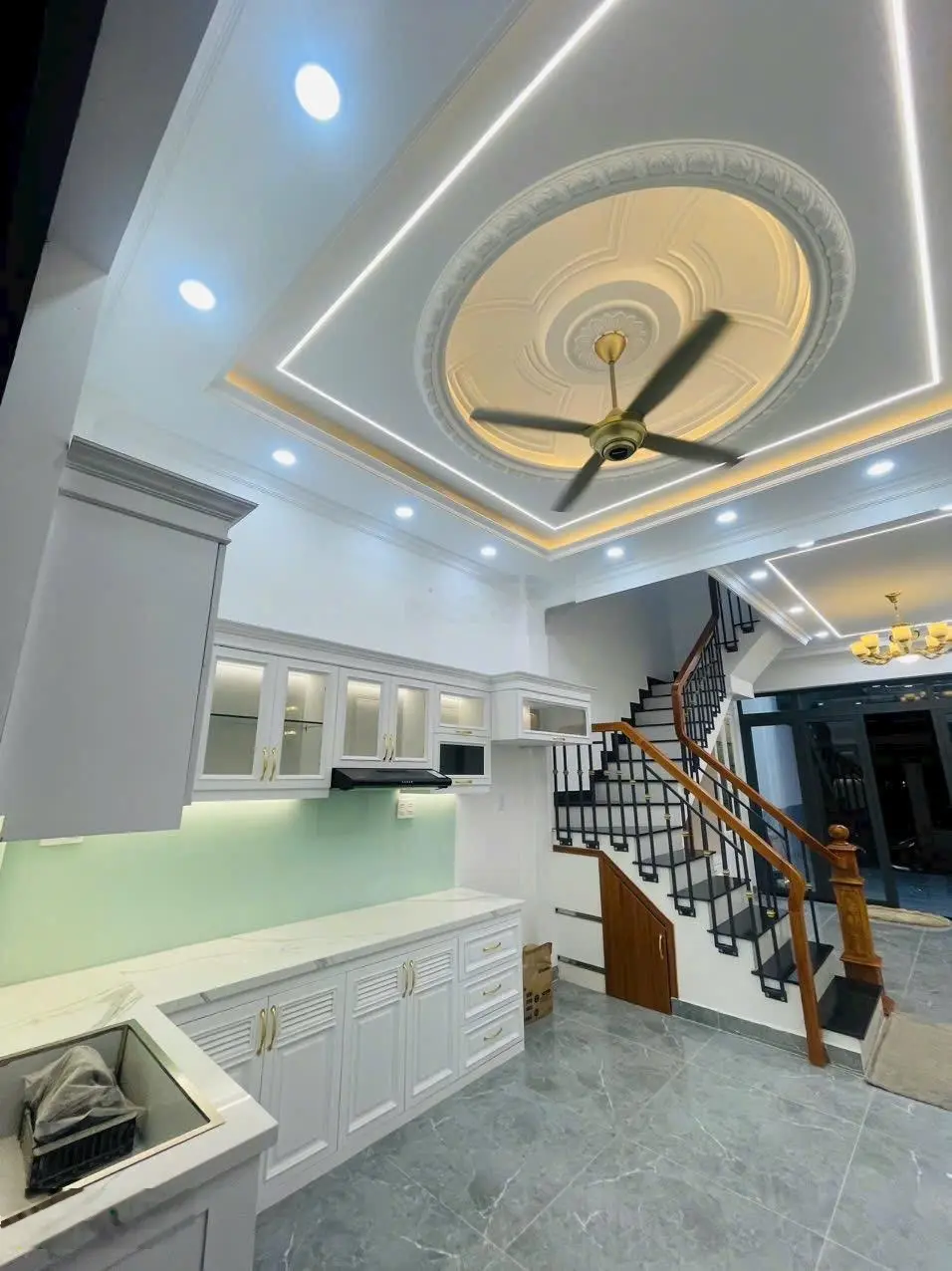 Nhà MTKD thông Gigamall và Vạn Phúc, 61m2, 3 tầng 4PN 5WC, nhỉnh 7 tỷ