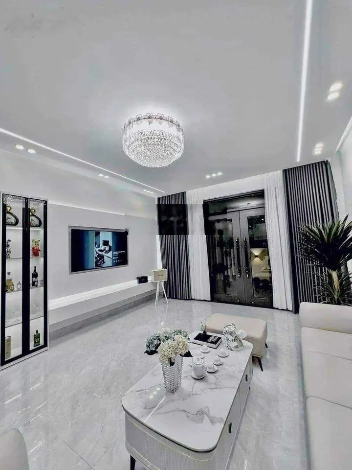 Bán gấp nhà ngay chợ Bình Chánh đang cho thuê 7,5tr/th - DT 80m2 - SHR