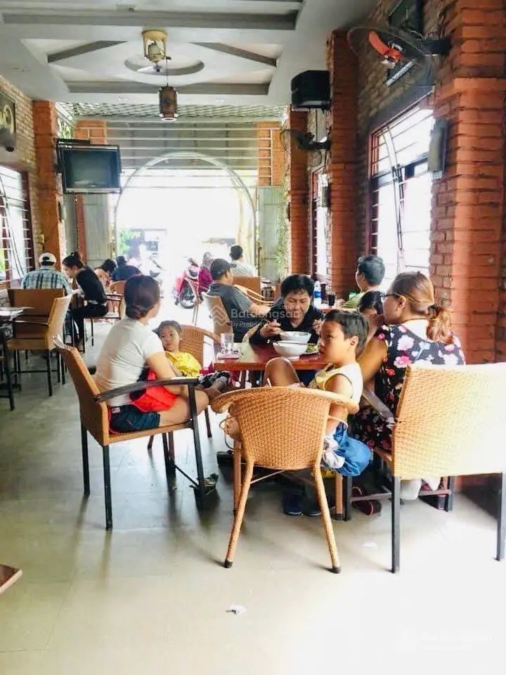 Bình Tân, Chính Chủ Trang Bìa,MTKD,Sầm uất, 2Tầng,111m2-nở Hậu,Giá 7.3Tỷ.Đang Kinh doanh QCà phê
