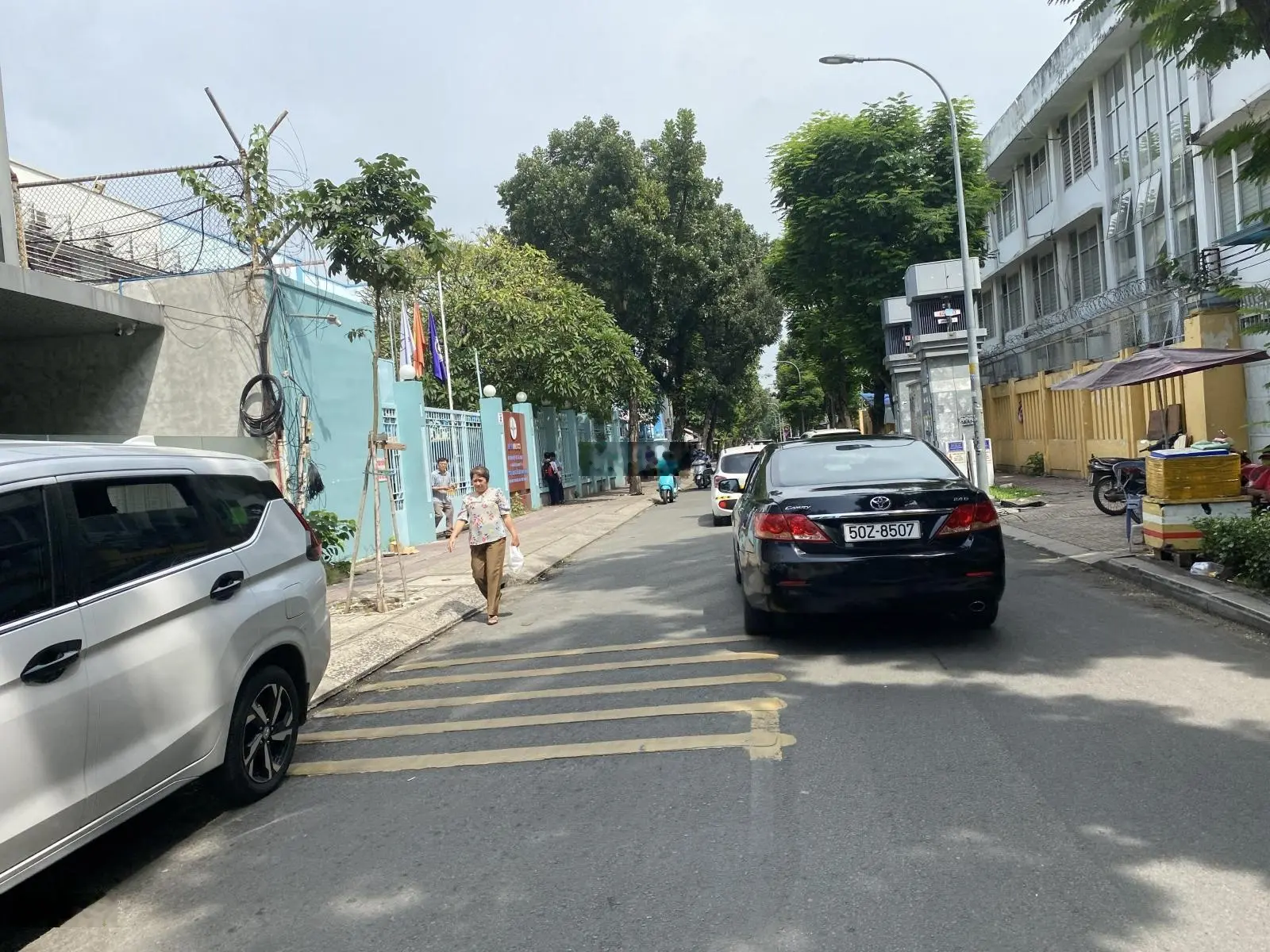 Bán nhà Nguyễn Cửu Vân P17 Bình Thạnh, 180m2 (9x20) 7 tầng, hợp đồng thuê 163,547tr, giá siêu mềm