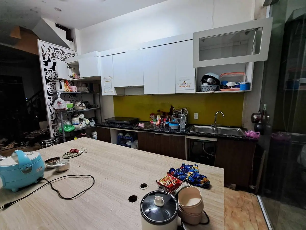 BÁN NHÀ NGÕ PHỐ BẠCH MAI HBT DT: 50m² 4 tầng MT 4.2m. 9.8 Tỷ Ô Tô đỗ Cổng