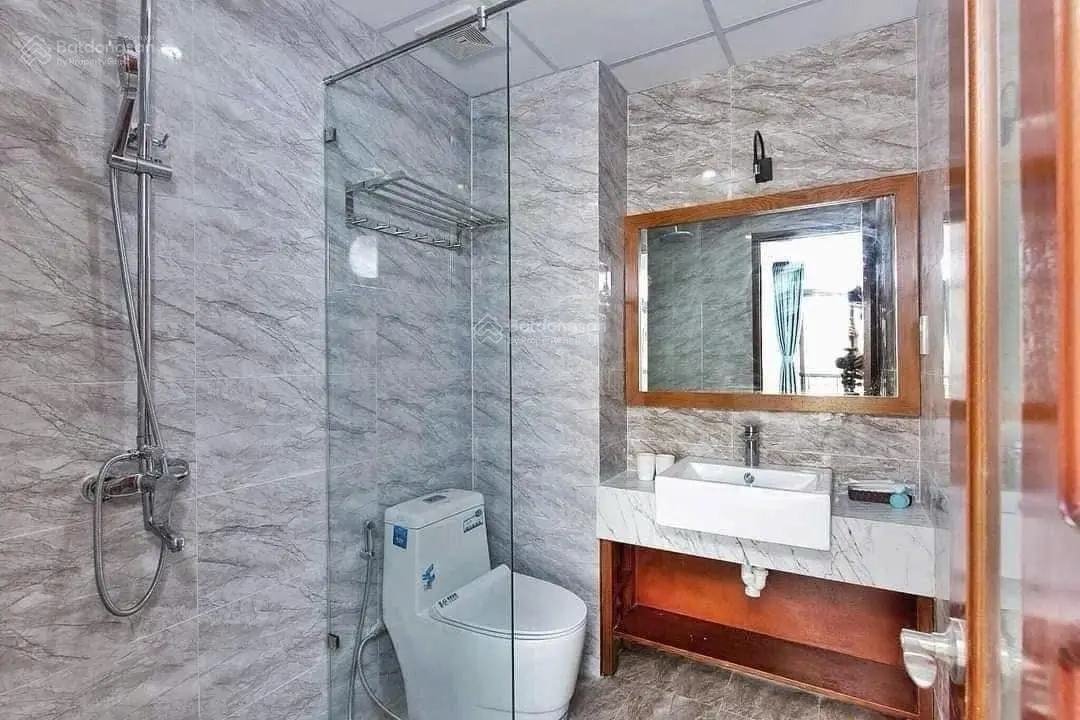Gấp bán tòa căn hộ - khách sạn 8 tầng, sẵn dòng tiền khai thác 110 tr/tháng. Gần sát biển Mỹ Khê