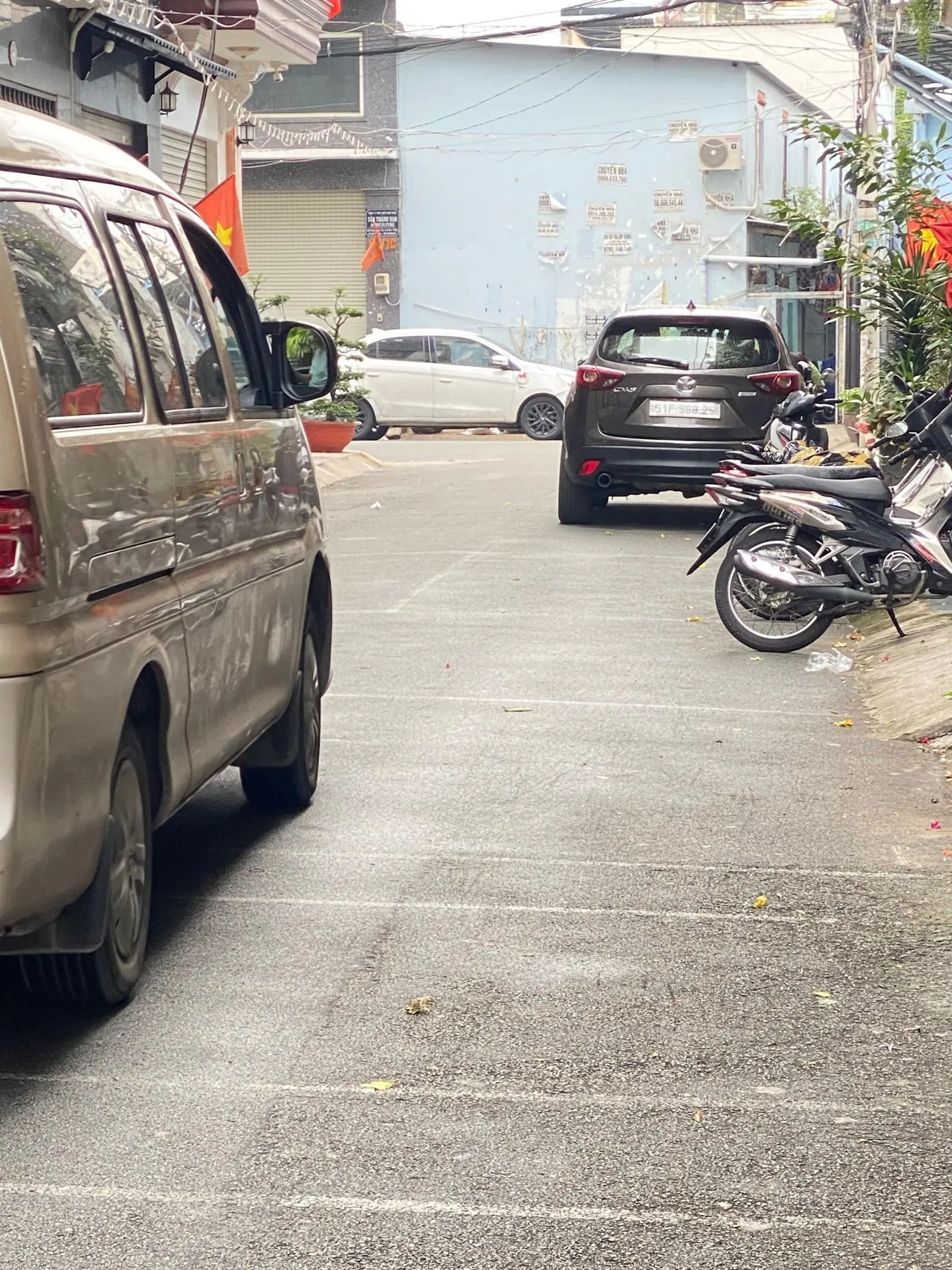 * Bán nhà HXT Hoàng Bật Đạt 4mx 14m , khu nhà đồng bộ , cao cấp giá 8.5 Tỷ TL