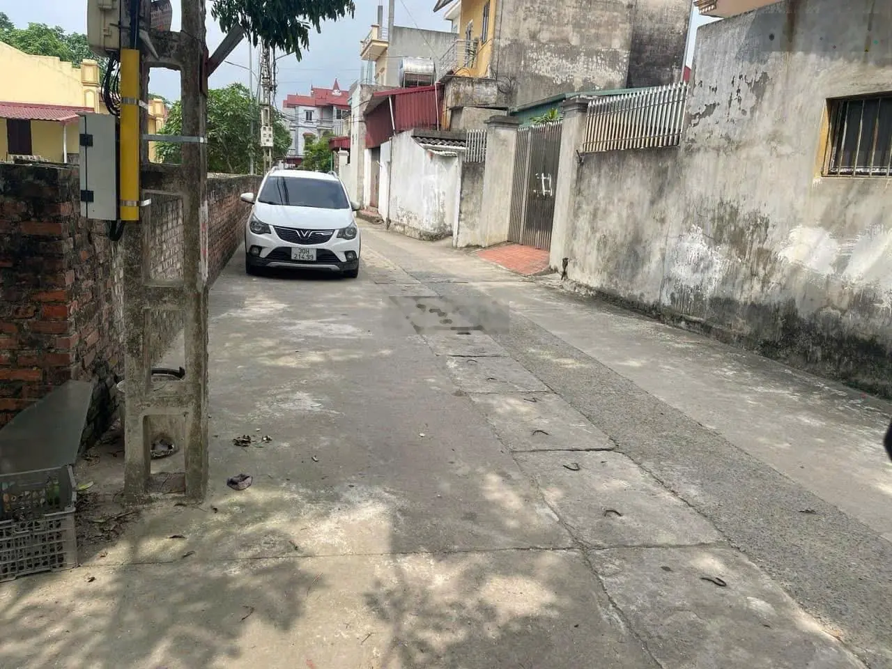 Bán 40m2 ngoài đê thôn Thái Bình, Mai Lâm, MT 4,3m lô góc, sổ đỏ chính chủ, sẵn sàng giao dịch
