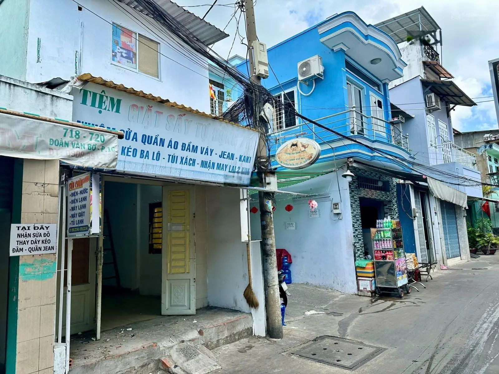 Chính chủ bán nhà cấp 4 MT Đoàn Văn Bơ, Quận 4, thích hợp kinh doanh và ở. LH 0903 870 766