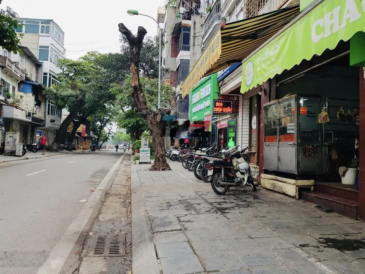 Bán nhà mặt phố Ngọc Hà, Ba Đình 100m2 x 5 tầng - Mặt tiền 5m - Vỉa hè - Kinh doanh - Giá rẻ