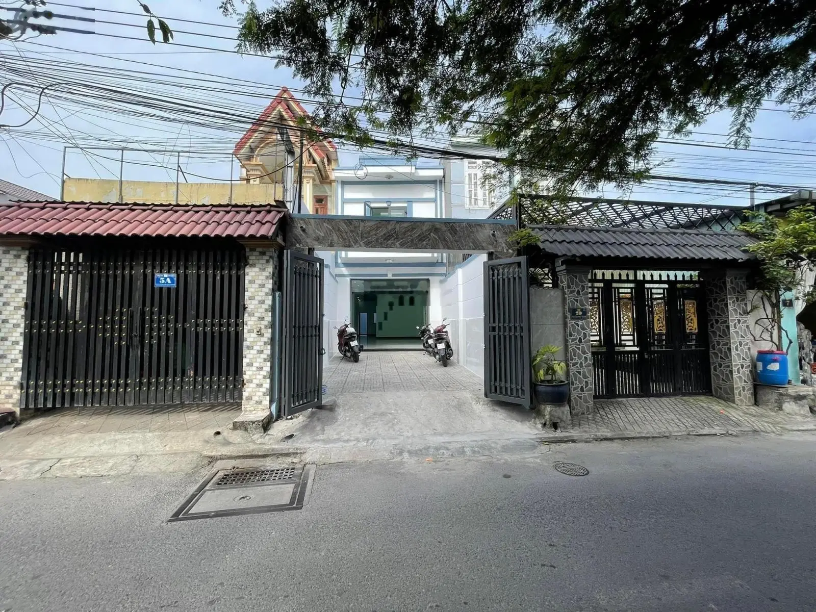 Nhà trệt lầu MTKD đường Đỗ Tấn Phong, P. Tân Đông Hiệp, Tp. Dĩ An. DT: 132.6m2. Giá: 4.5 tỷ TL