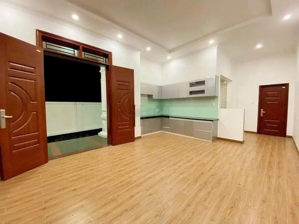 BIỆT THỰ SÂN VƯỜN MỚI 100% GẦN 500M2 CÓ THỔ XE OTO