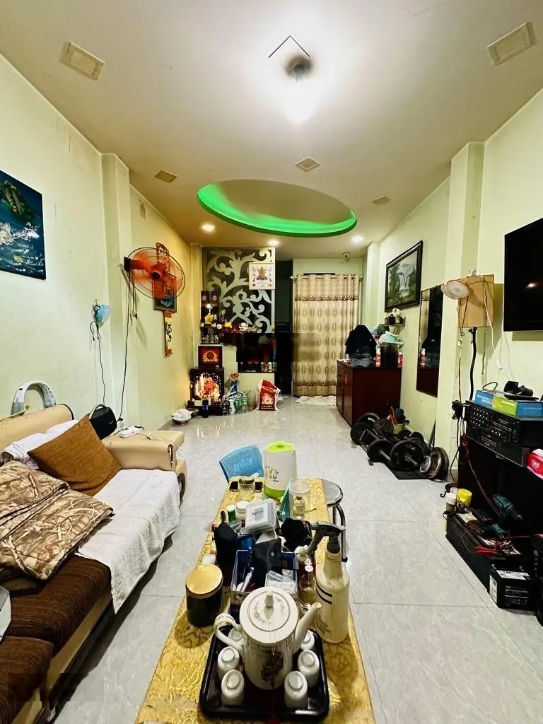 Nhà nở hậu xíu - đường 3/2 - 3.3x12(35/40m2), 5tầng - nhích 8tỷ