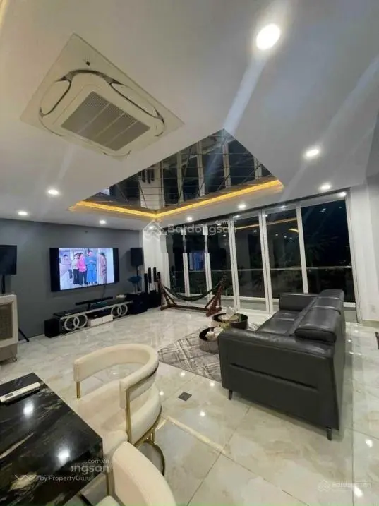 Định cư nước ngoài nên cần bán gấp căn biệt thự 240 m2 ngay cổng KDC Tấn Trường, Q7 - 29 tỷ, SHR