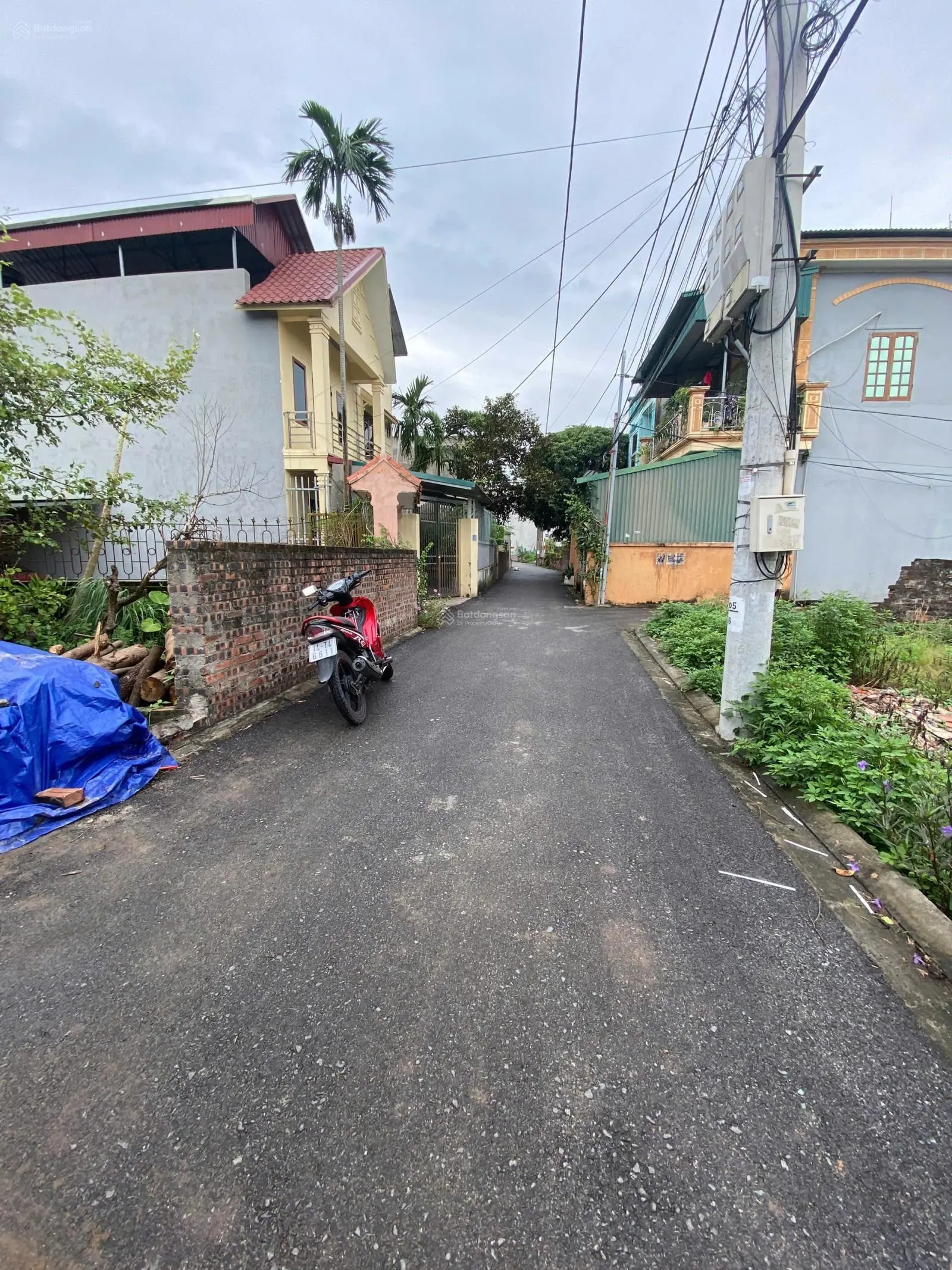 Chỉ hơn 3 tỷ có ngay mảnh đất ngõ ô tô thông tại Kiêu Kỵ. Diện tích 43m2, vuông vắn cực