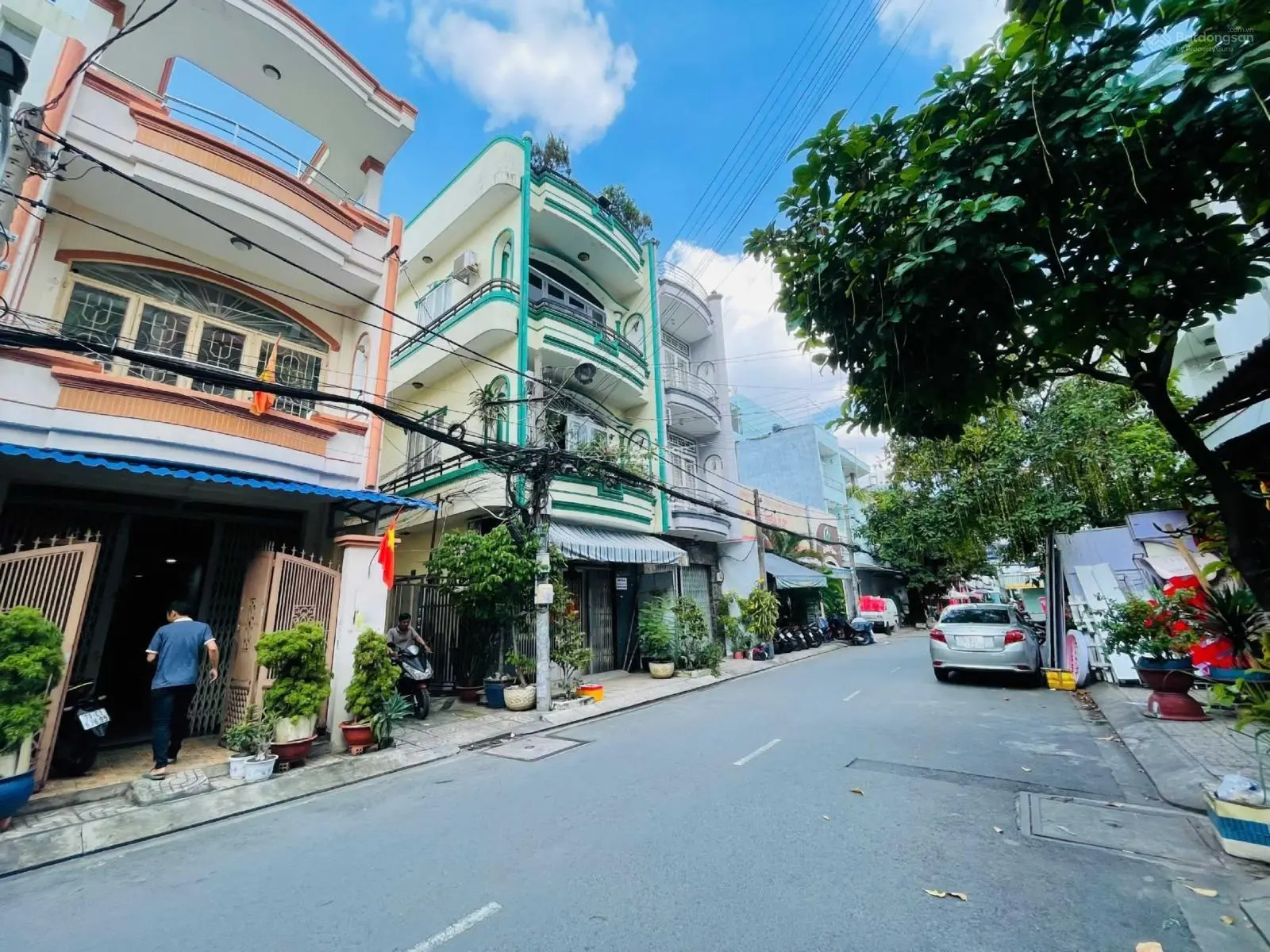 Bán nhà góc 2 mặt tiền Trần Văn Ơn, P. Tân Sơn Nhì, Q. Tân Phú, DT 4*17,1m, 2 lầu 4PN, giá 9,75 tỷ