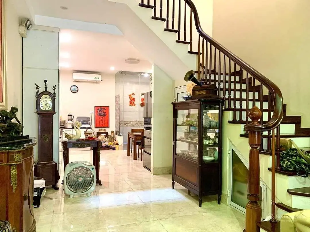 Bán nhà phân lô Lạc Trung, ôtô tránh mở VP kinh doanh đỉnh DT 67/70m, 4T, mt 4.5m. Giá 20.8 tỷ