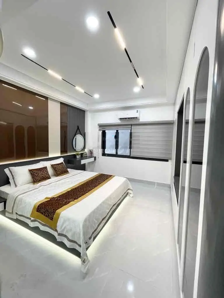 Mặt tiền Nguyễn Văn Tráng Bến Thành Q1 (5 * 15) 4 lầu 38 tỷ