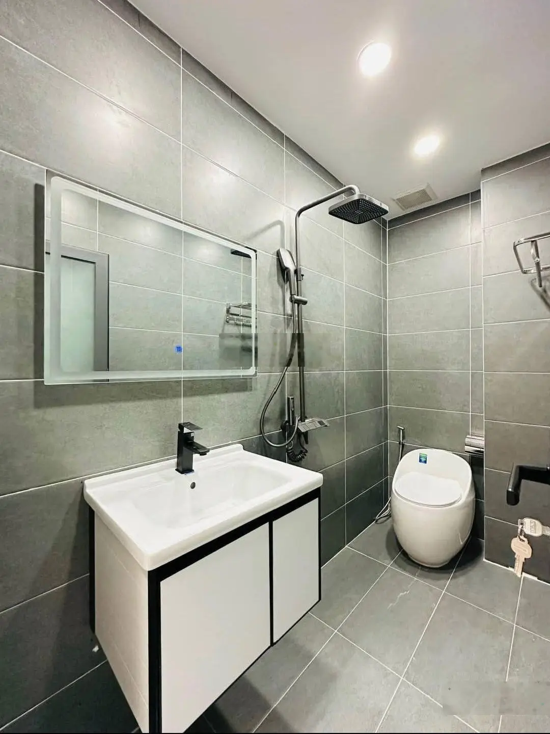 CẦN THANH LÝ GẤP NR GIÁ 3TỶ750 tại Đoàn Văn Bơ, Phường 13, Quận 4, TP.HCM,