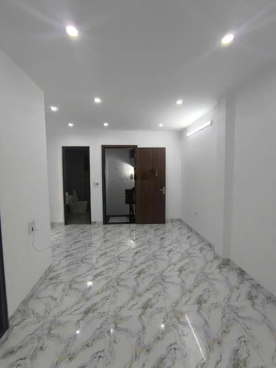 Bán nhà 6 tầng phố Ngọc Trì, Thạch Bàn, Long Biên