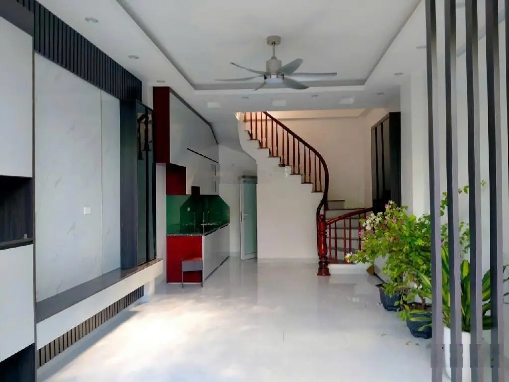 Bán nhà Vạn Phúc - ô tô đỗ cửa - ban công - 35m2 x 5 tầng