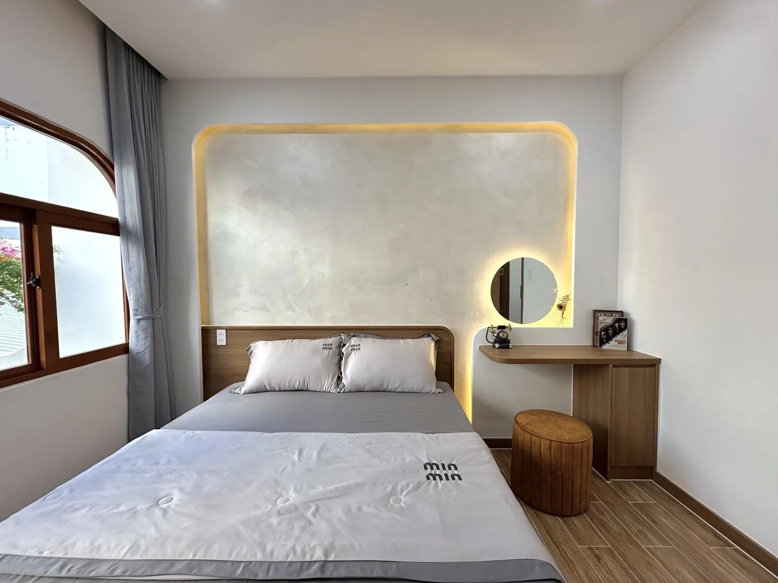 Bán nhà tặng full nội thất trên đường Nguyễn Văn Đậu, phường 11, Bình Thạnh.