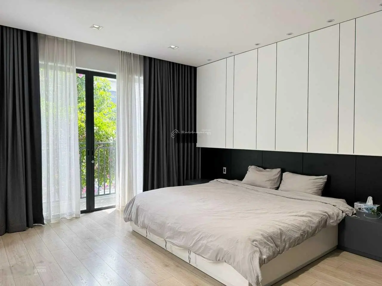Cần bán nhanh căn Nine South 7x20m 16 tỷ nhà hoàn thiện LH 0989 866 *** Tuyền