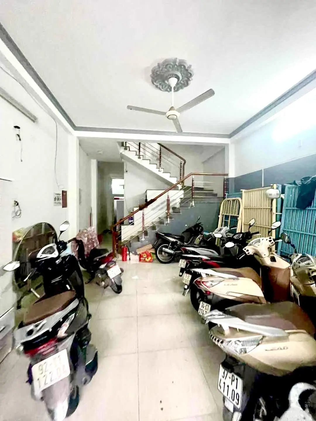 Bán nhà 3 tầng trục đường 7.5m Hoài Thanh, sát sông Hàn - Mỹ An - DT 100m2 (5x20) cho thuê 27triệu