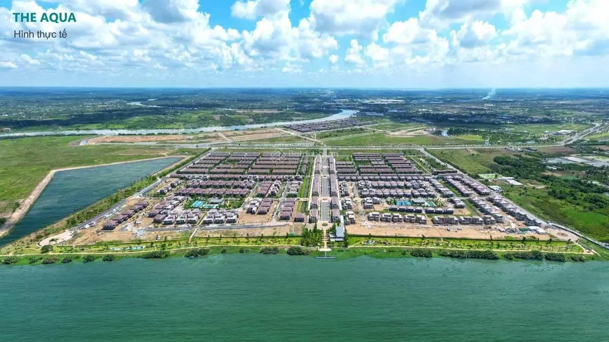 Biệt thự 300m2 phong cách Châu Âu trong đại đô thị Waterpoint 355ha giá chỉ ngang với căn hộ Quận 2