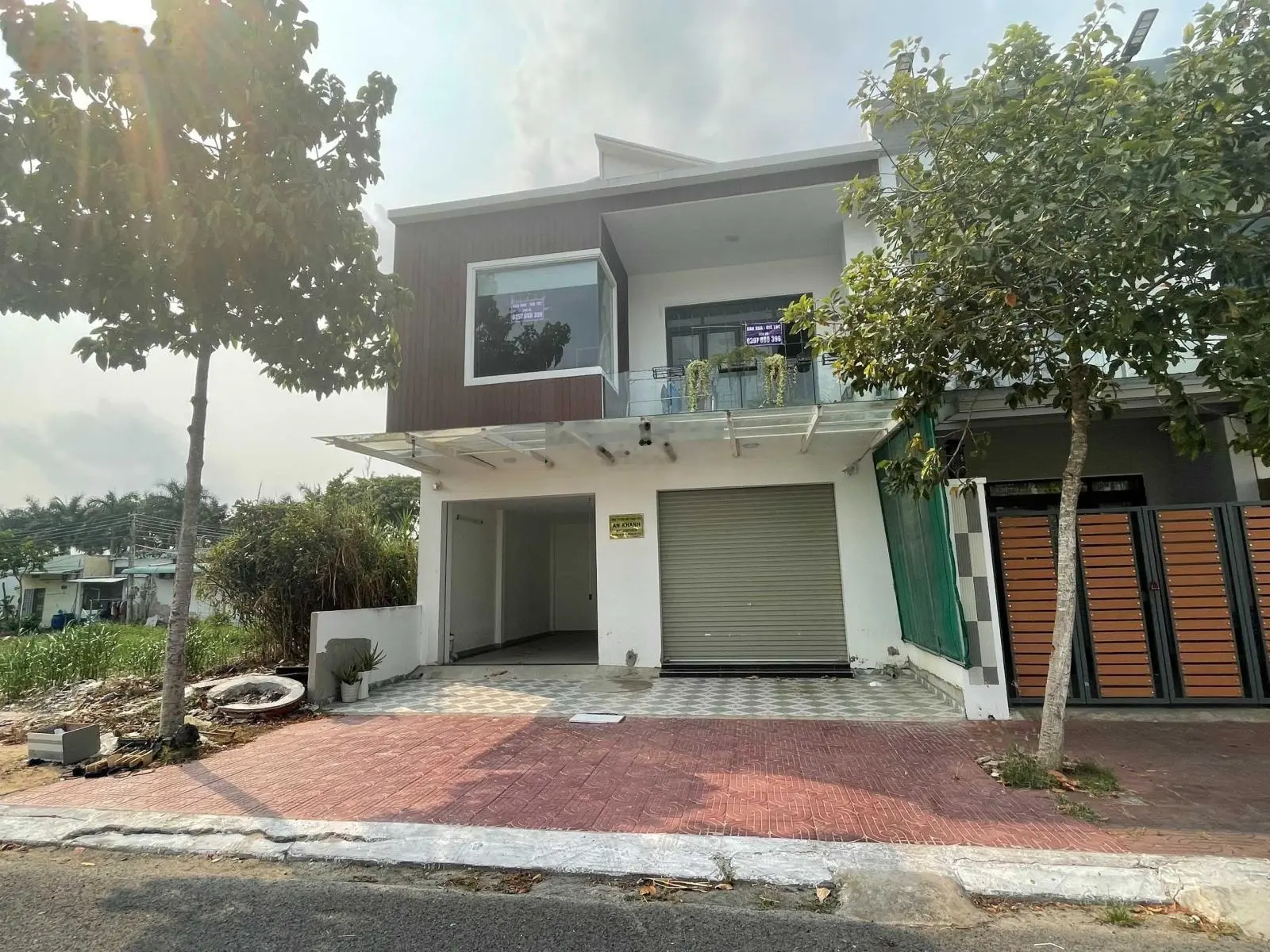 Thanh lý nhà mặt tiền 1 trệt 1 lầu đường Số 8 - 168m2 thổ cư