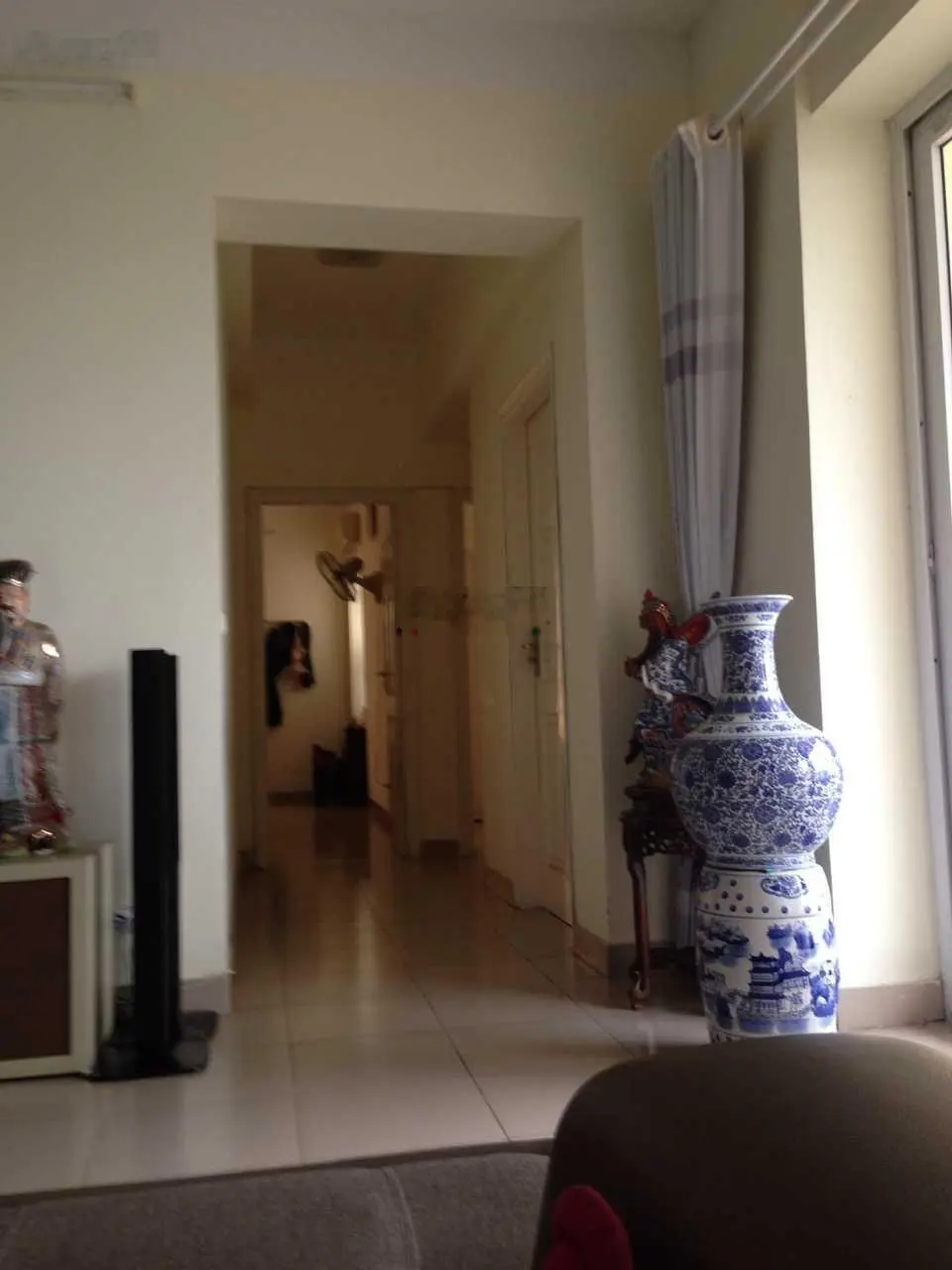 Bán căn hộ chung cư 105 m2,3 PN, tòa mặt đường 172 Ngọc Khánh, 0904 760 ***