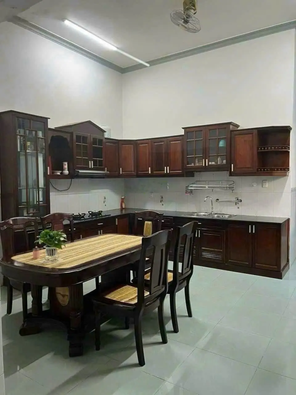 Cô trâm bán nhà đ.trần văn dư 60m2 1t1l 2pn 2wc giá full 3tỷ250 đã có sổ hồng, hẻm ô tô