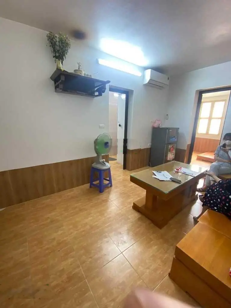 BÁN NHÀ TẬP THỂ MAI DỊCH CẦU GIẤY, CĂN GÓC Ô TÔ ĐỖ CHÂN CẦU THANG, 66,3M2, GIÁ 2,58 TỶ.