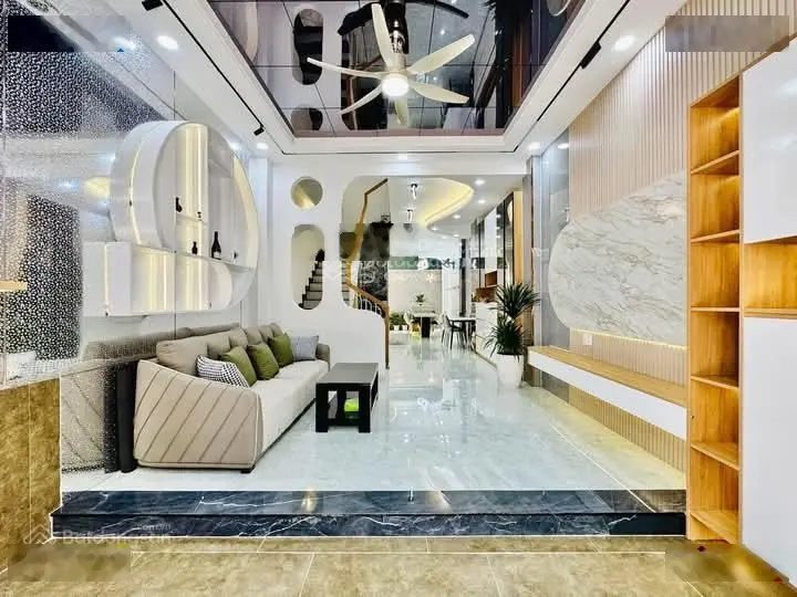 Nhà bán nhanh Lê Văn Sỹ, P14, Q3, giá 3tỷ150, DT 63m2, sổ hồng riêng.