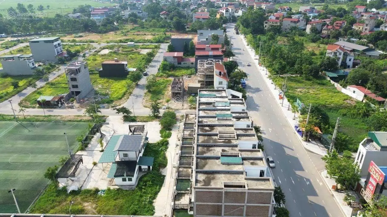 Bán gấp căn nhà 100m2 mặt đường Lê Quang Đạo Phúc Yên cách Sư Phạm 2 chỉ 500m kinh doanh sầm uất