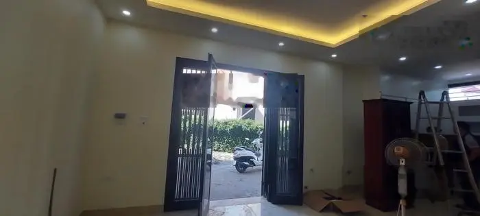 Bán nhà hiếm Ngọc Thuỵ DT 40m2 gần ô tô giá 5.8 tỷ