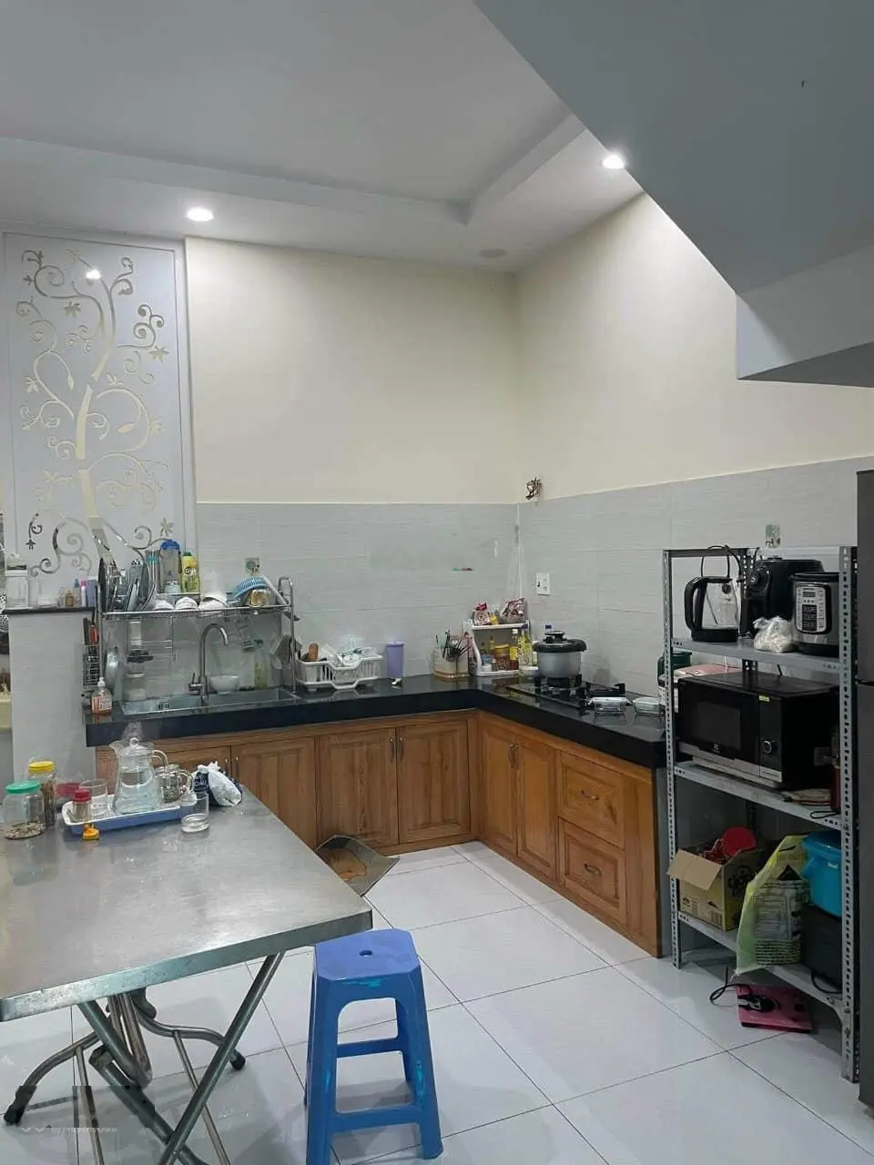 Bán gấp căn nhà đang cho thuê 16tr / tháng, ở đường 18B, ngay chợ BÌNH CHÁNH, 5mx20m, giá 810 triệu