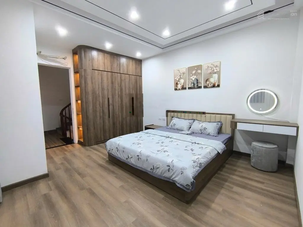 Chỉ 130 triệu/m2 sở hữu nhà 5 tầng phố Ngọc Thụy, đường thông, view công viên, 47m2, full nội thất