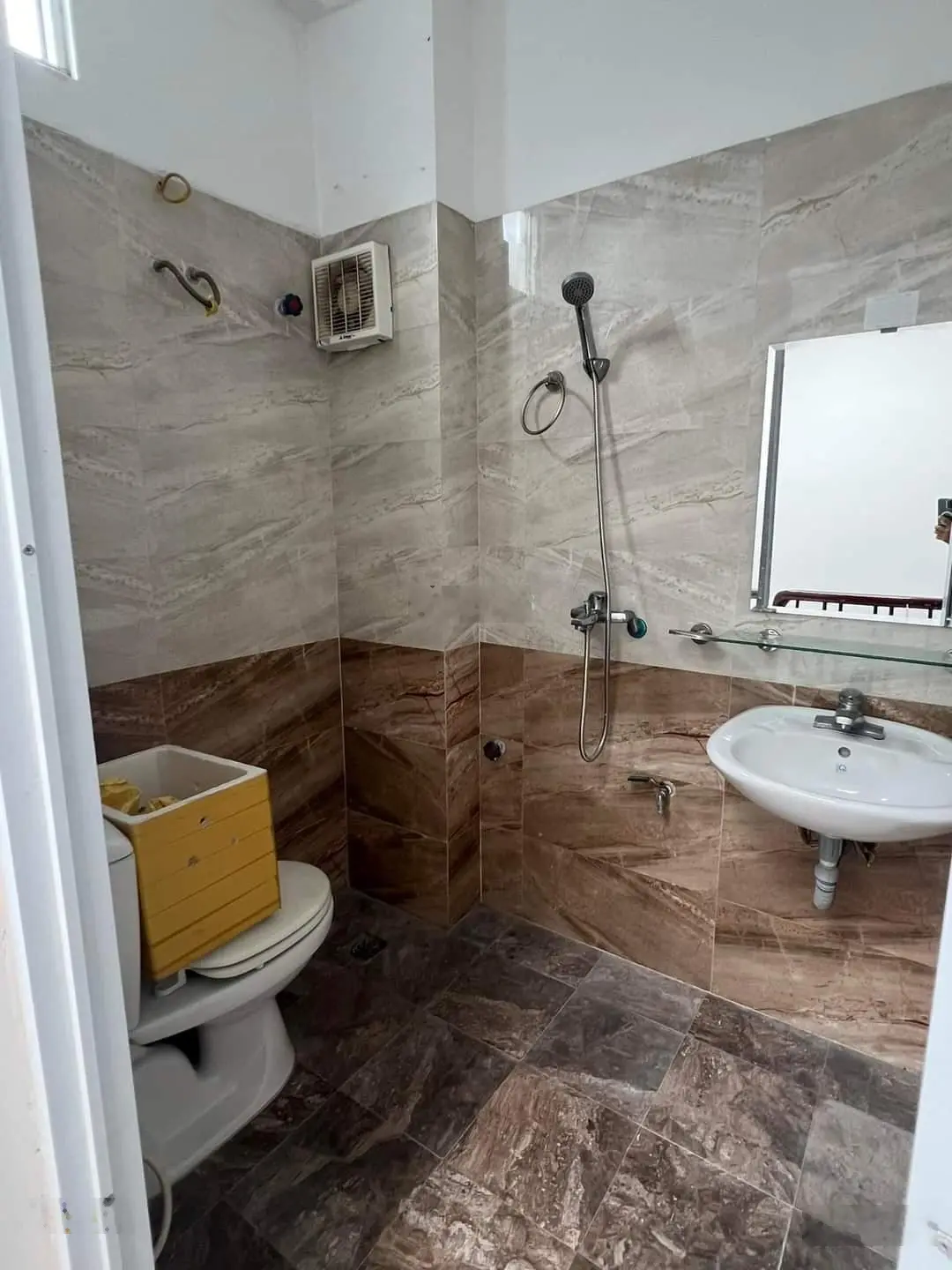 Bán nhà Phú Đô, Lê Quang Đạo, Mỹ Đình 33m2 4 tầng nhỉnh 5 tỷ. LH Mr Duy 0979 376 ***