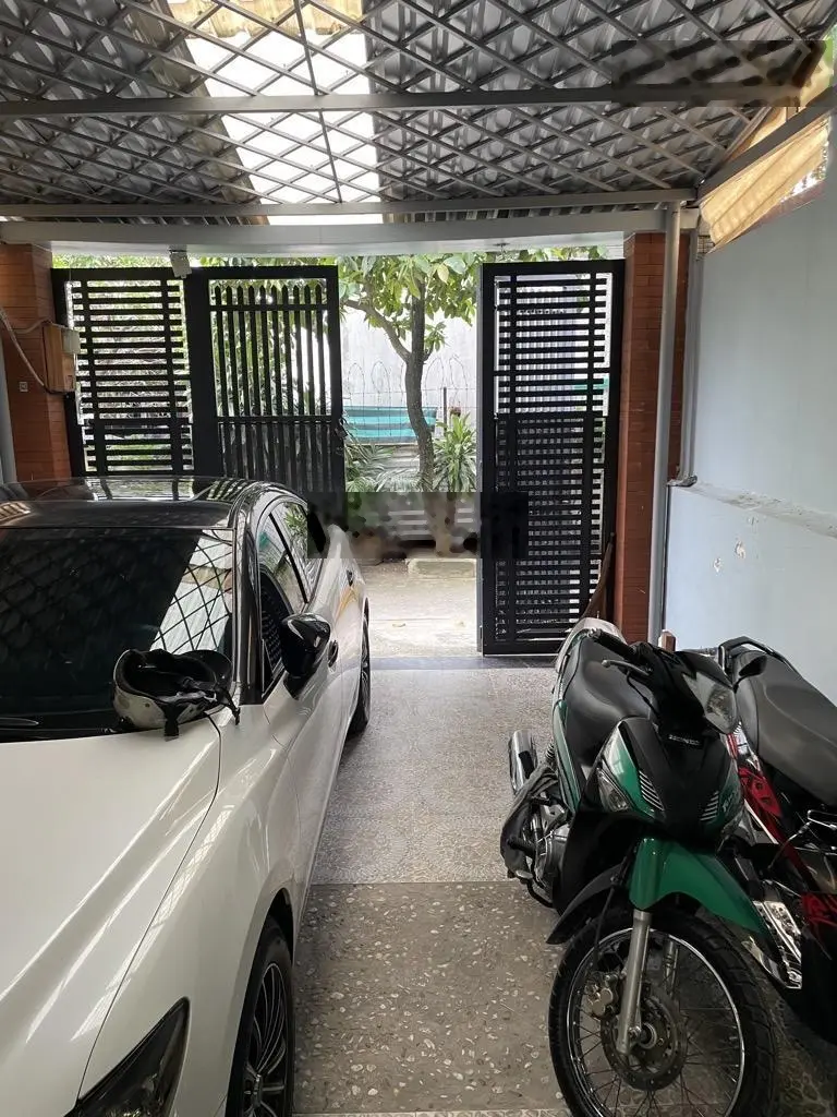 Nhà Hiếm Khó Tìm -Gần Trường Tân Trụ- Phường 15-Tân Bình- DT 85M- 3 Tầng Chắc Chắn-Xe Hơi Trong Nhà
