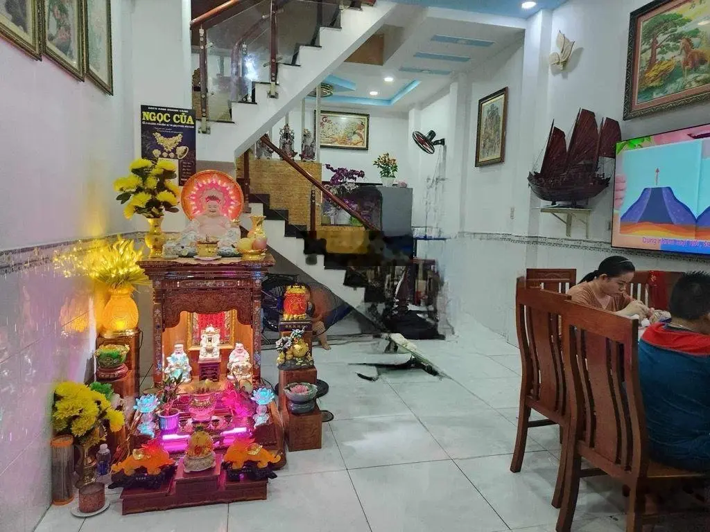 Bán nhà đường Tân Mỹ 43m2 - kết cấu 3 lầu đúc + sân thượng chỉ 4 tỉ 3 thương lượng
