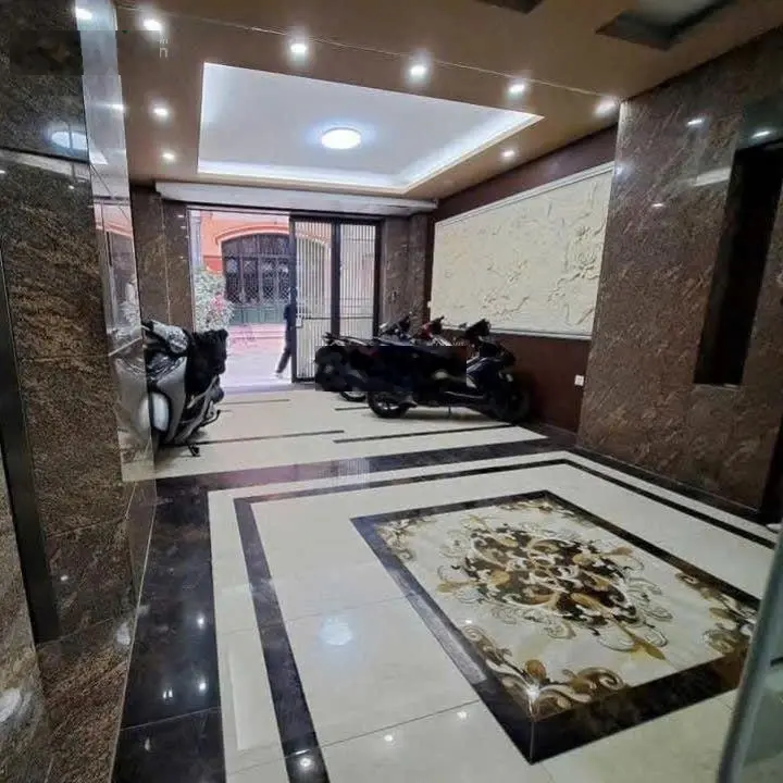 Khu phân lô ô tô tránh 23.9 tỷ, DT sổ 60m2, MT 6m, 7 tầng thang máy, Hoàng Cầu, Đống Đa, gần Hồ