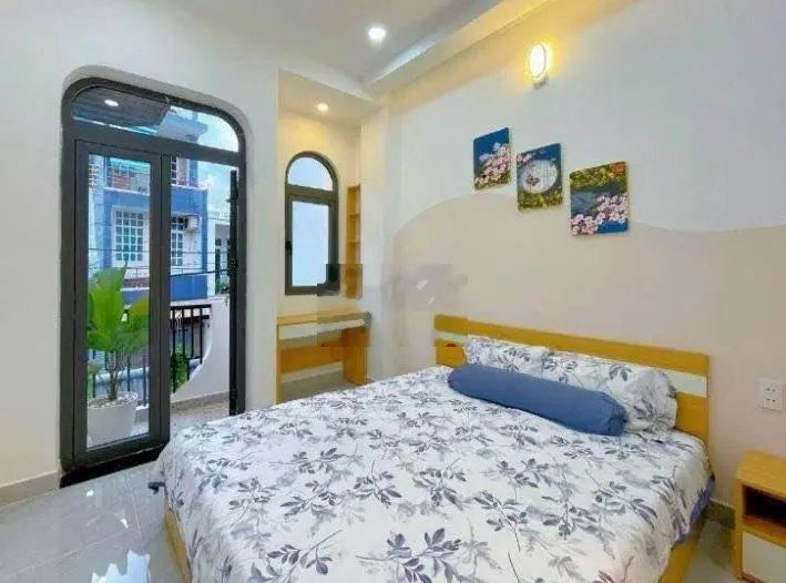 Bán nhà 2 lầu, 3 phòng ngủ, đường 5m thông thoáng tại Liên khu 4-5