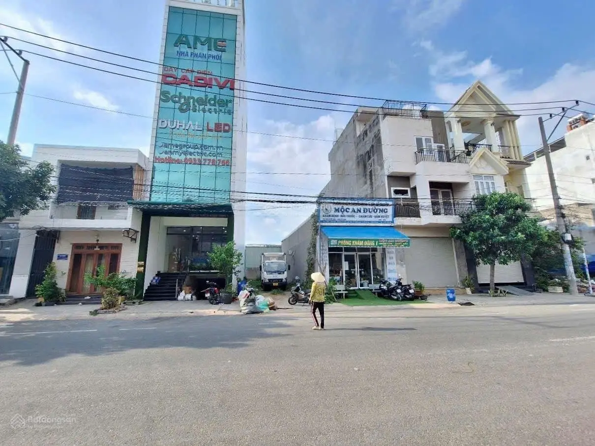 Nhà 5 Lầu mặt tiền D1 kdc Việt Sing p. Thuận Giao Tp. Thuận An