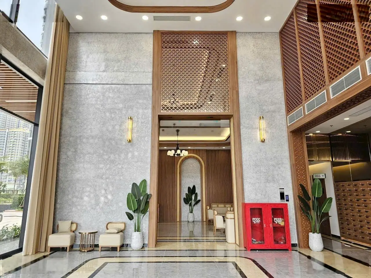 Bán căn hộ 3 PN tại The Beverly - giá sốc chỉ 6,7 tỷ VND view sông, 100m2. LH 0828 030 *** Thiện