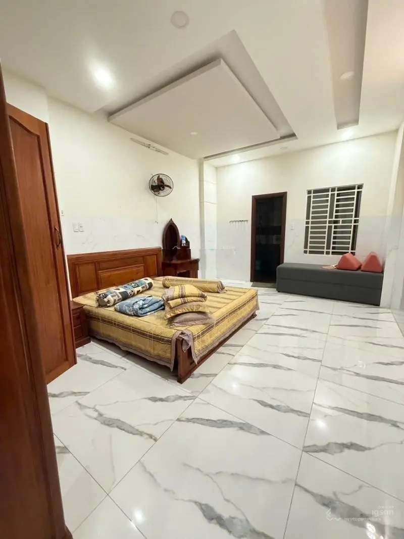 Bán nhà mặt tiền kinh doanh 76m2 đường Thành Công, Q. Tân Phú