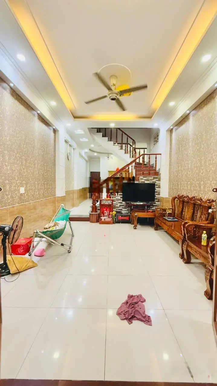 Chỉ cần trả trước 1,2 tỷ mua nhà 2 lầu ngay sau chợ dĩ an