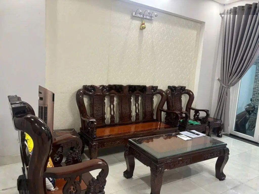 Bán nhà 3 tầng, đường 8m, ngay Hoàng Diệu 2, Linh Chiểu, Thủ Đức, chỉ 6 tỷ
